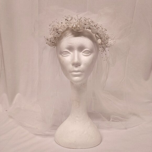 Vintage Wedding Veil main image 5